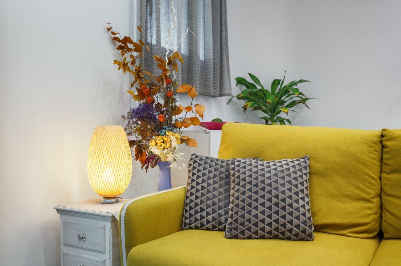 Beautiful Apartment 20 Minutes From City Center โอสปิตาเล็ต เดอ โยเบรกัต ภายนอก รูปภาพ
