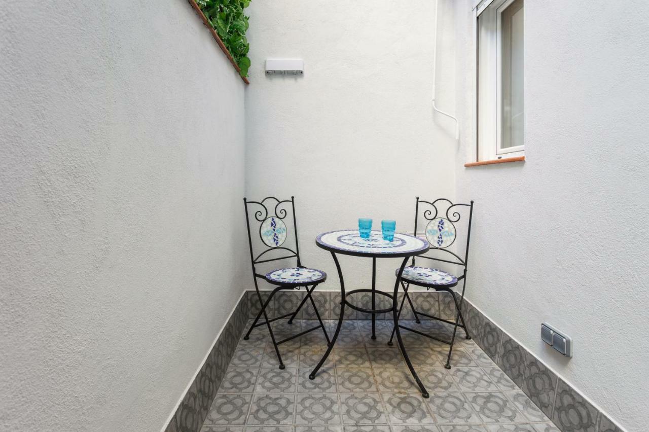 Beautiful Apartment 20 Minutes From City Center โอสปิตาเล็ต เดอ โยเบรกัต ภายนอก รูปภาพ